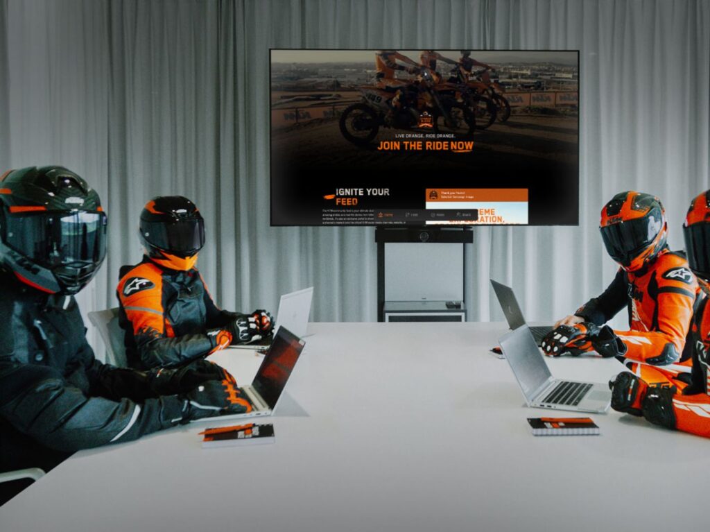 L'immagine promozionale di Orange Blood (© KTM)