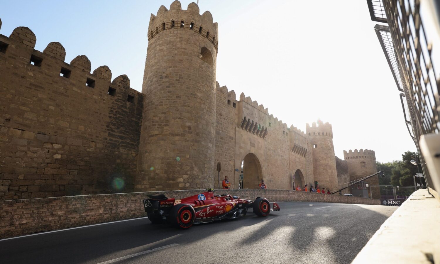 baku city circuit f1 curva castello