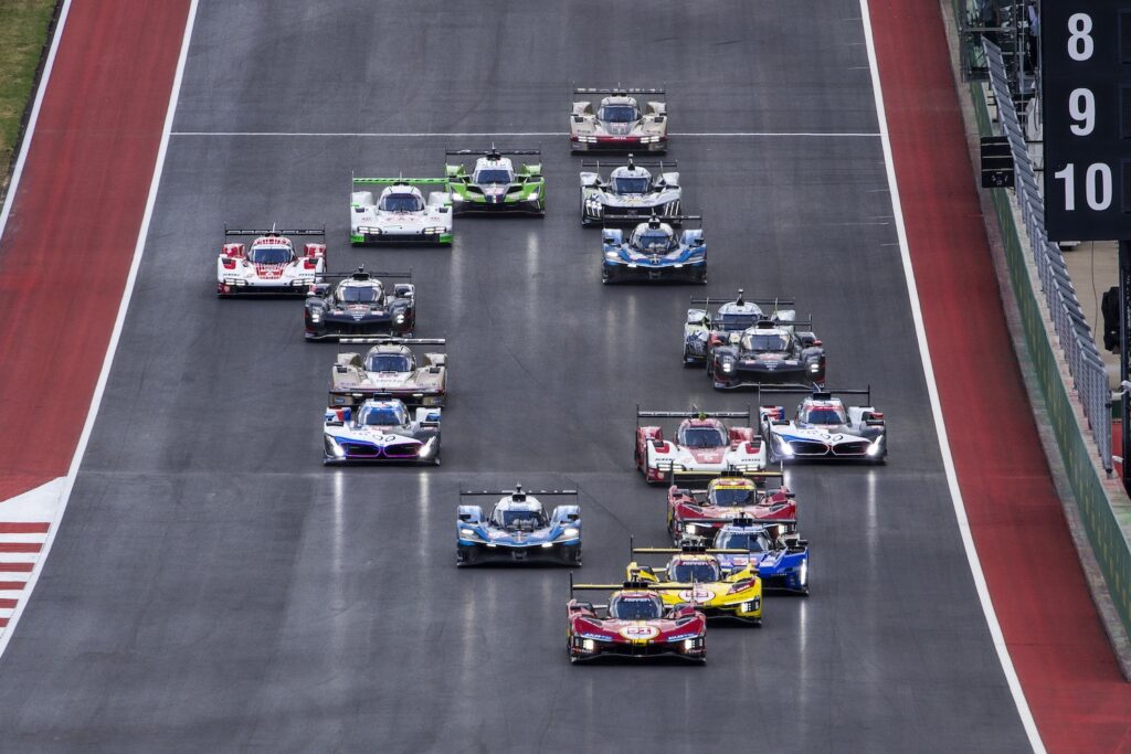 La partenza delle Hypercar della 6 Ore di Austin 2024 (© DPPI / FIA WEC)