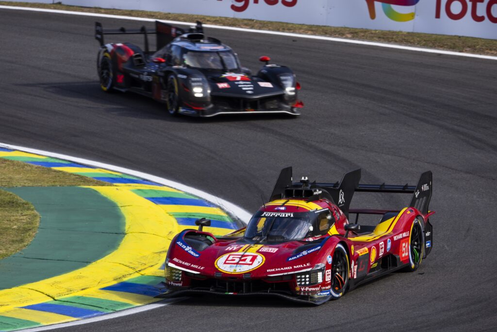 Ferrari e Toyota a Interlagos (© DPPI / FIA WEC)