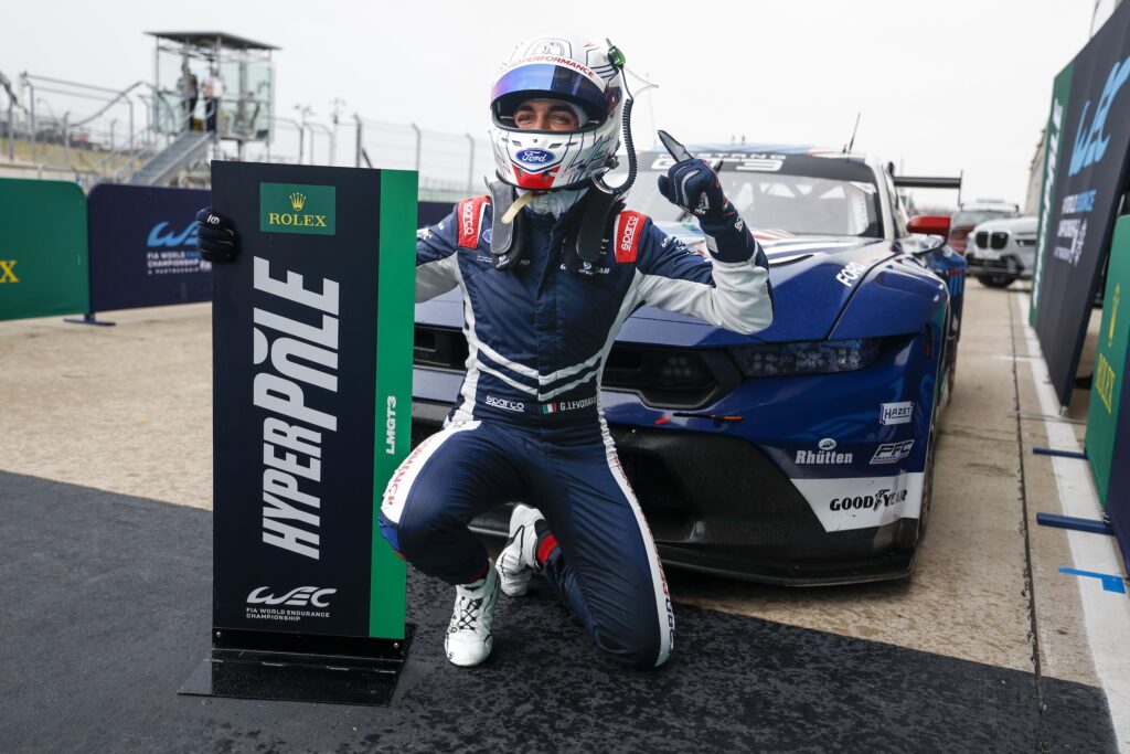 Levorato e la sua Ford Mustang #88 dopo la pole alla 6 Ore di Austin 2025 (© DPPI / FIA WEC)