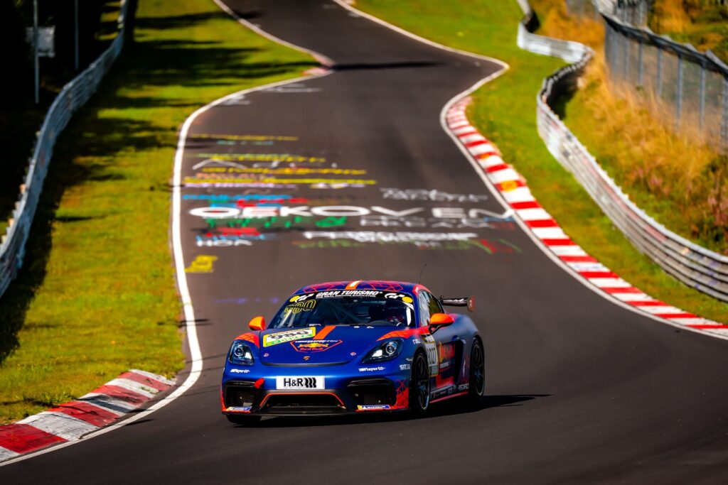 Verstappen impegnato sulla Nordschleife (© Nurburgring)
