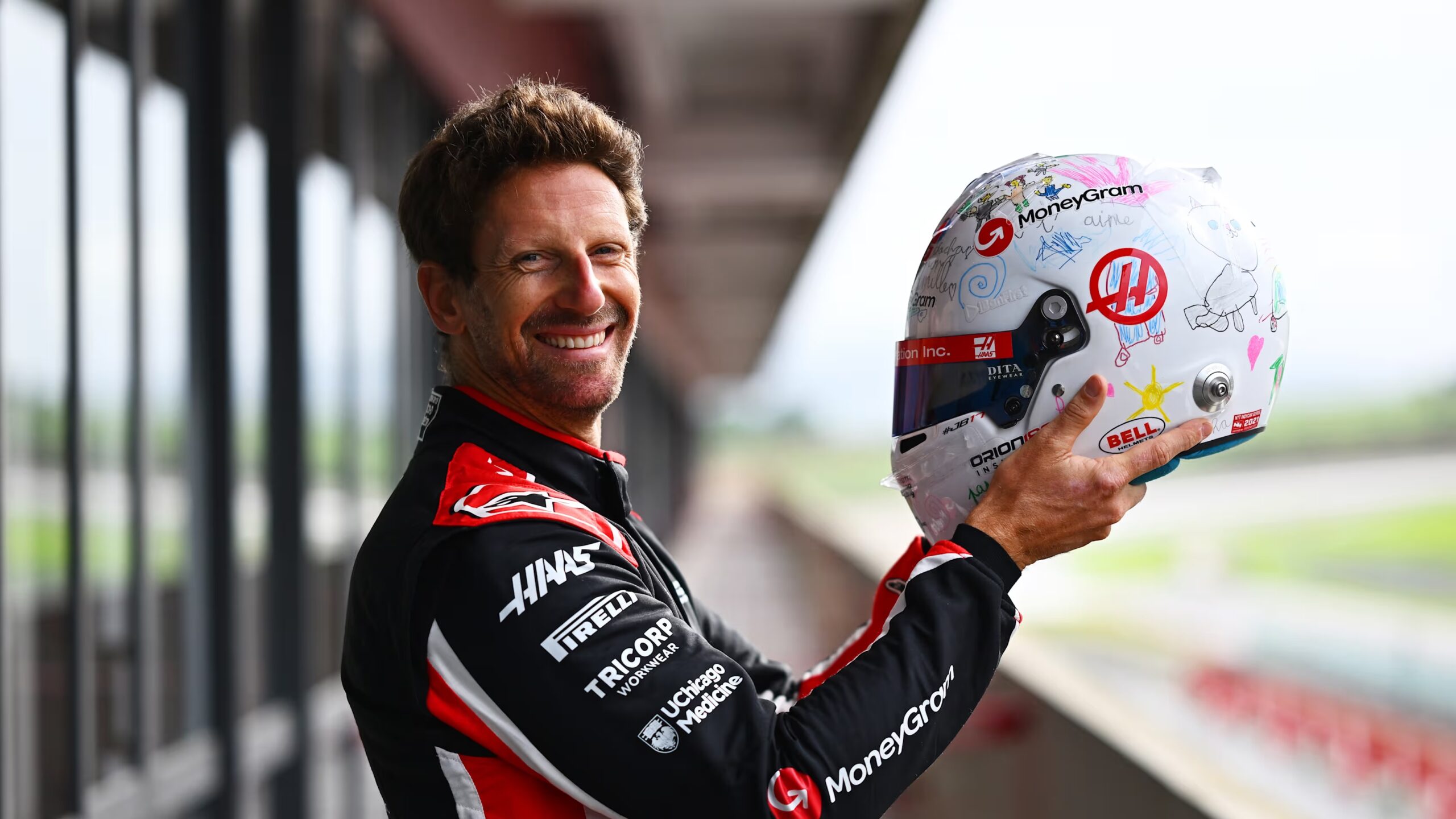 Grosjean al Mugello con il casco disegnato dai suoi figli