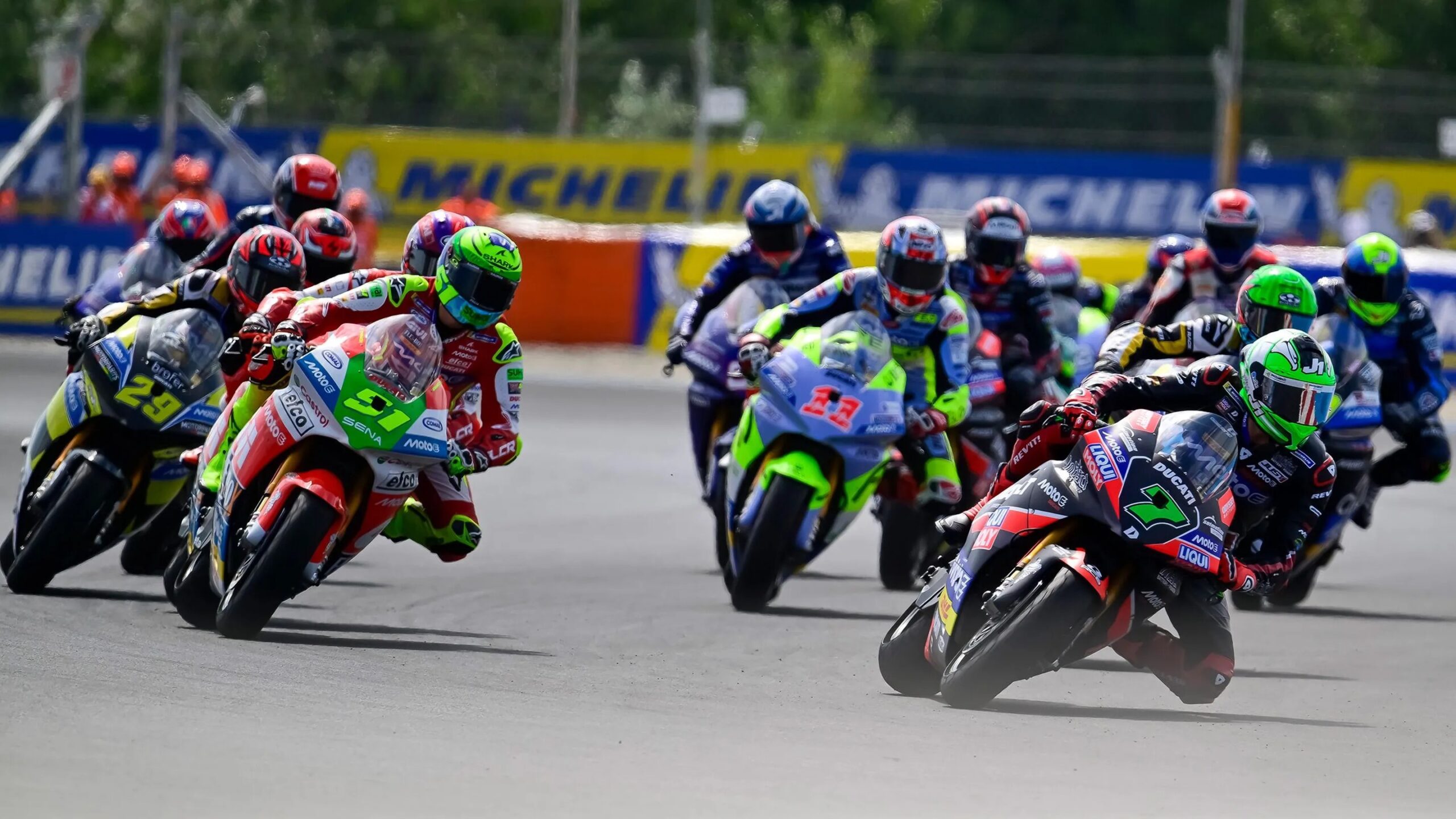 La MotoE in azione nella stagione 2025