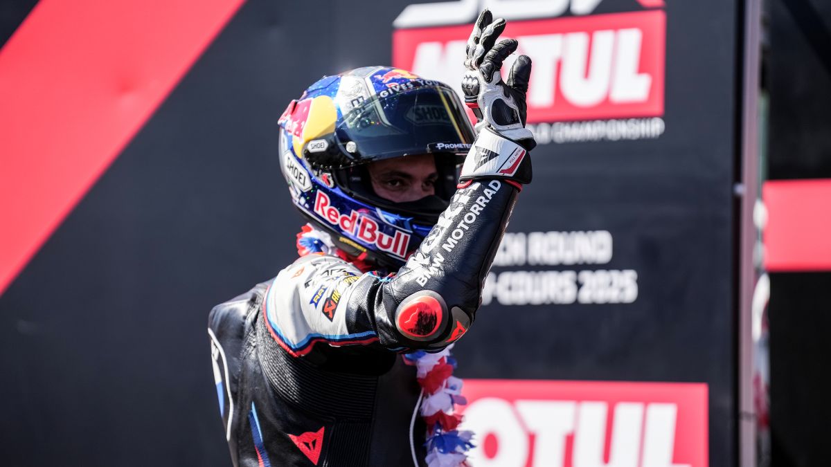 Razgatlioglu dominatore nel sabato di Magny Cours
