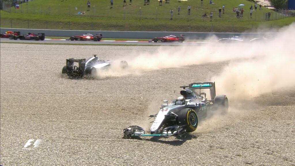 L'incidente di Barcellona del 2016 tra Rosberg e Hamilton (© F1)