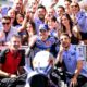 Alex Marquez nei festeggiamenti post gara a Misano con il Gresini Racing (© Red Bull Content Pool)