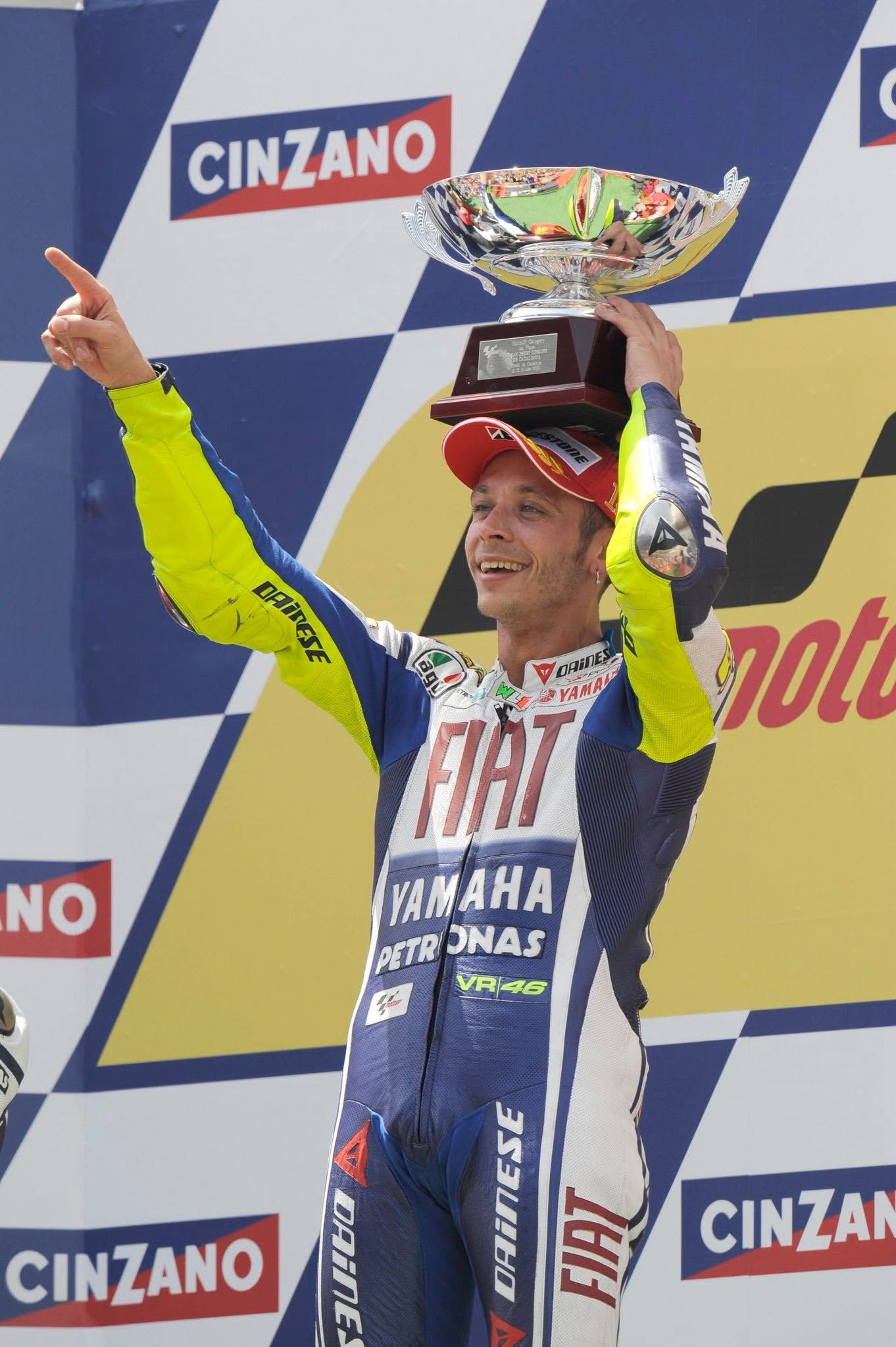 Valentino Rossi sul podio a Barcellona nel 2009