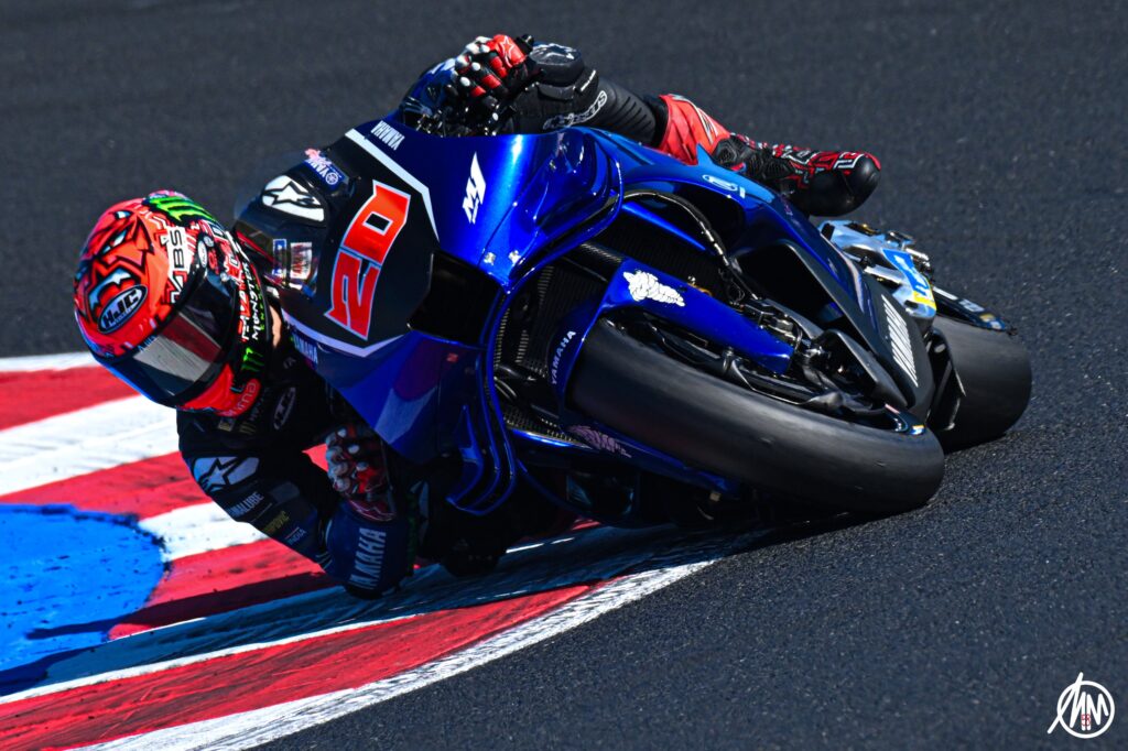 Fabio Quartararo sulla nuova Yamaha V4 nei test di Misano (© Marco Montrone)