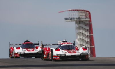 Le Porsche #5 e #6 al COTA. Sullo sfondo la torre del circuito texano