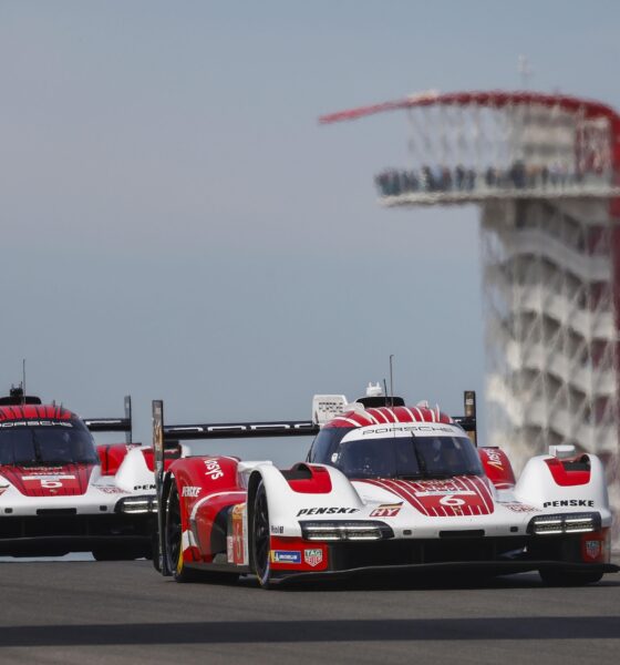 Le Porsche #5 e #6 al COTA. Sullo sfondo la torre del circuito texano