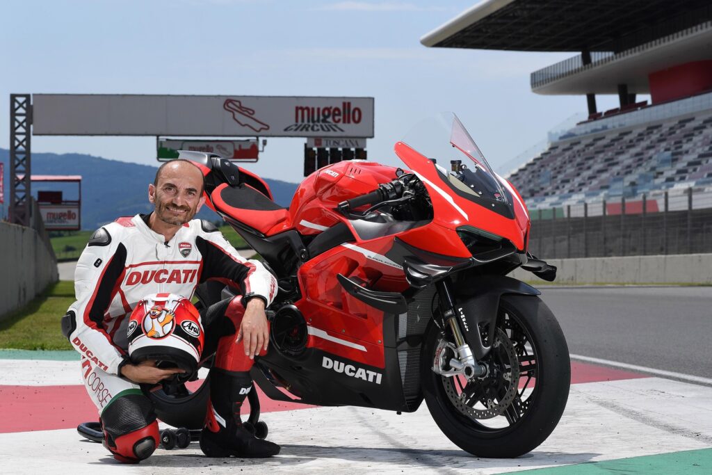Domenicali con la Superleggera V4