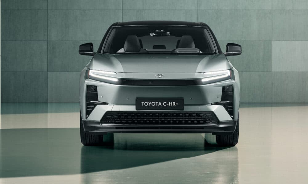 Toyota c-hr+ anteriore
