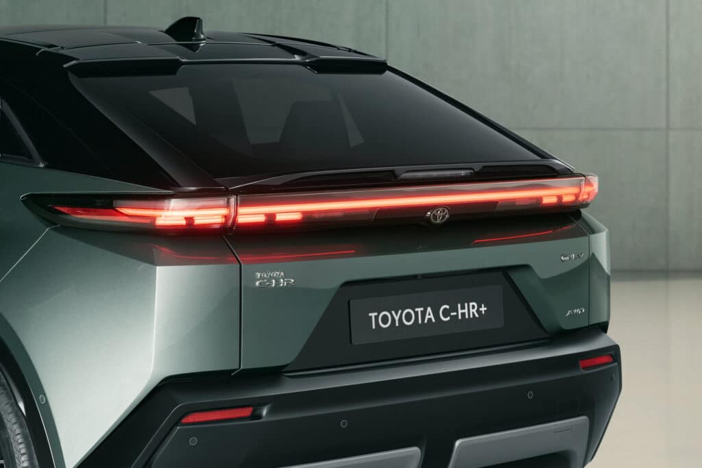 posteriore toyota c-hr+