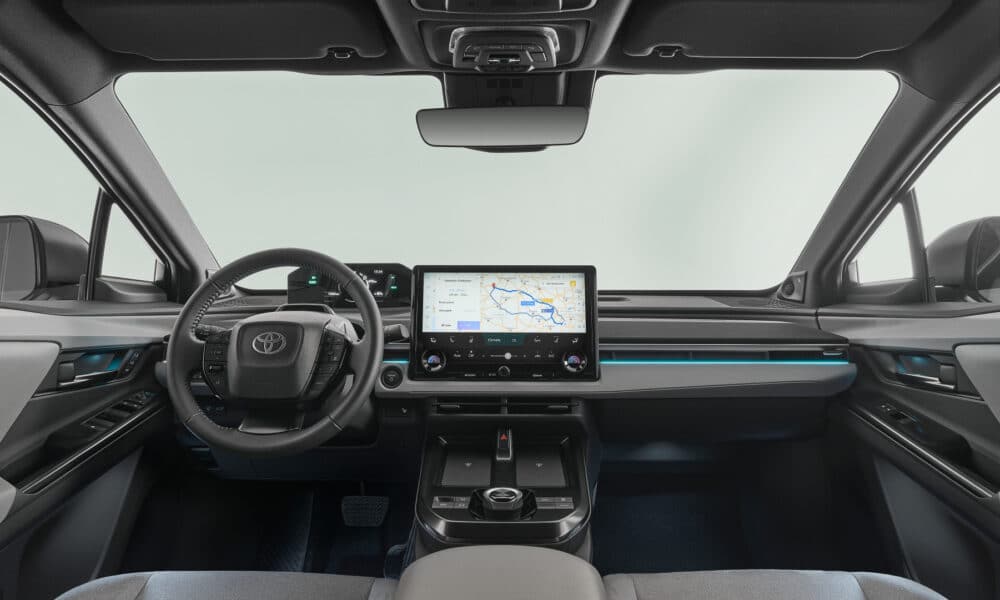 interni toyota c-hr+