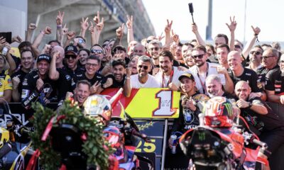 Toprak Razgatlioglu festeggia il titolo di campione SBK 2025 (© World SBK)