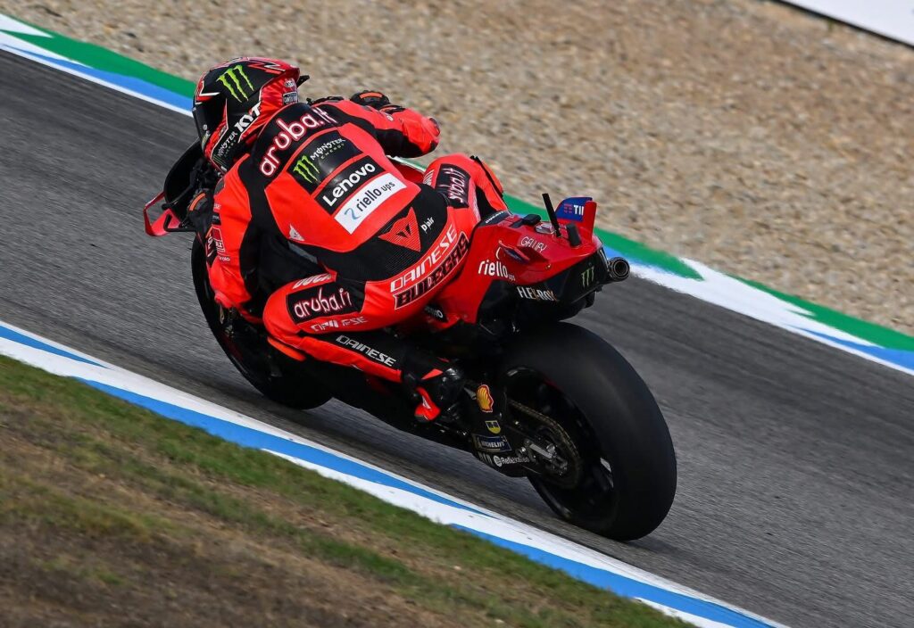 Bulega in pista nel test di Jerez