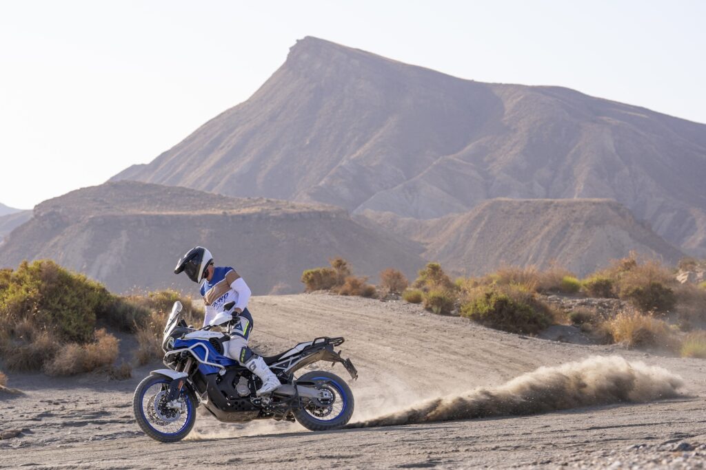 La Enduro Veloce impegnata nel fuori strada