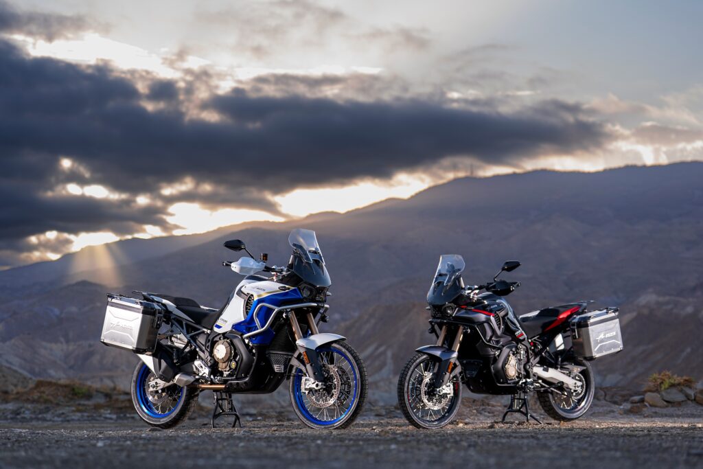 Le due colorazione della Enduro veloce 2026 (© MV Agusta)