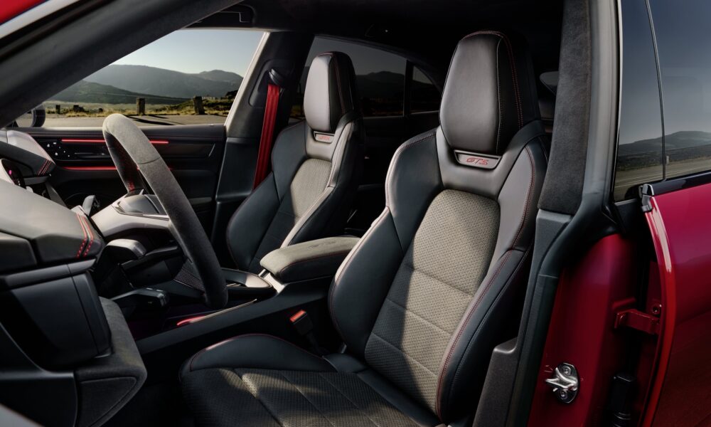 porsche macan gts interni