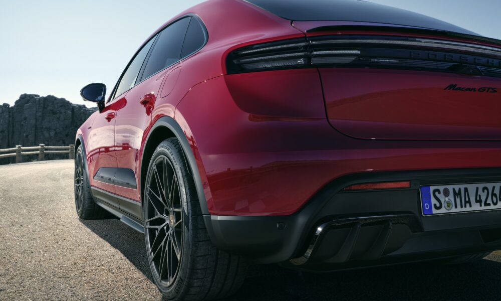 porsche macan gts posteriore