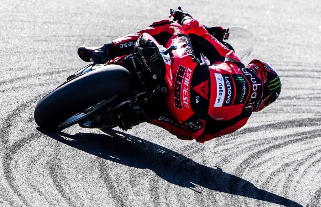 Nicolò Bulega in azione all'Estoril