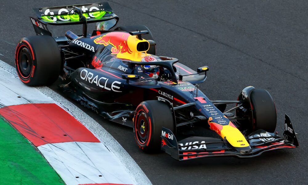 Max Verstappen in pista nelle Prove Libere 2 a Città del Messico