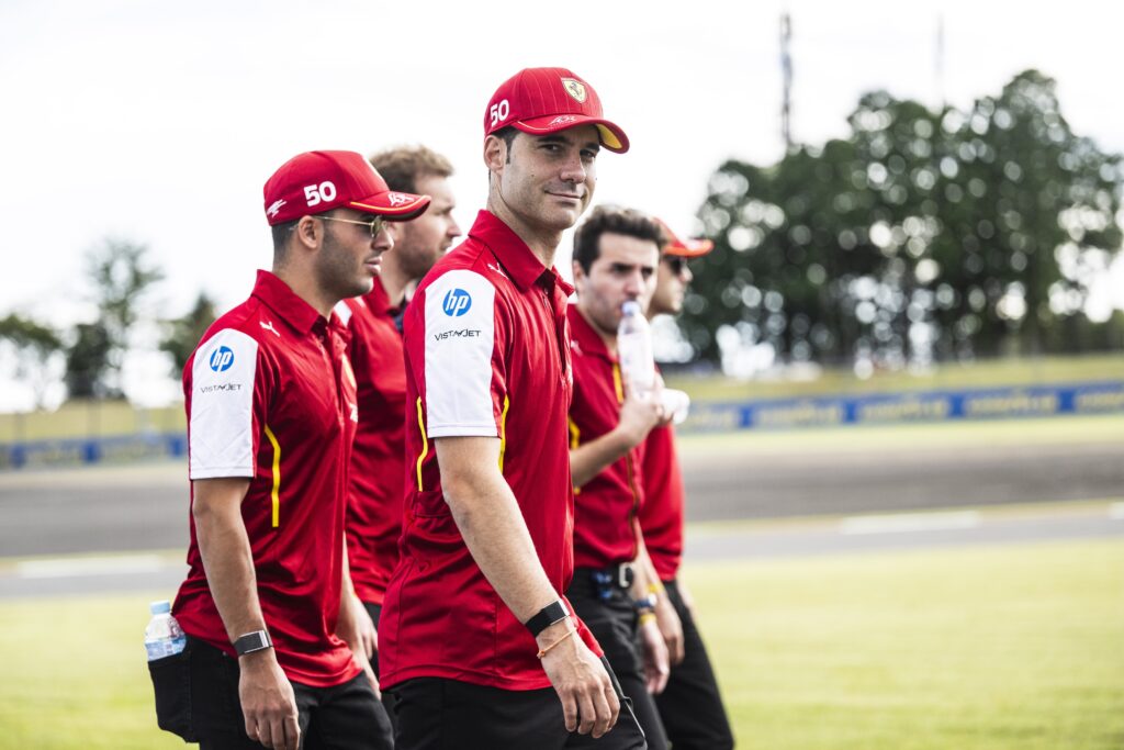 Molina durante la track walk al Fuji