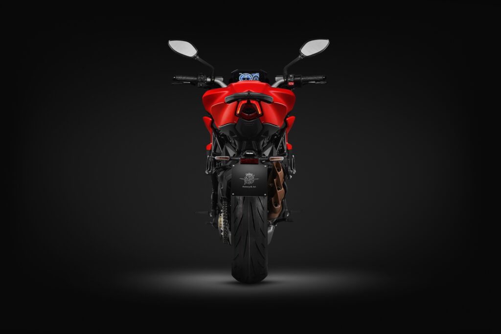 Il retro della Brutale 800 2026