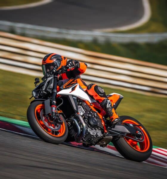 La KTM 990 DUKE R in uscita nel 2026 (© KTM)