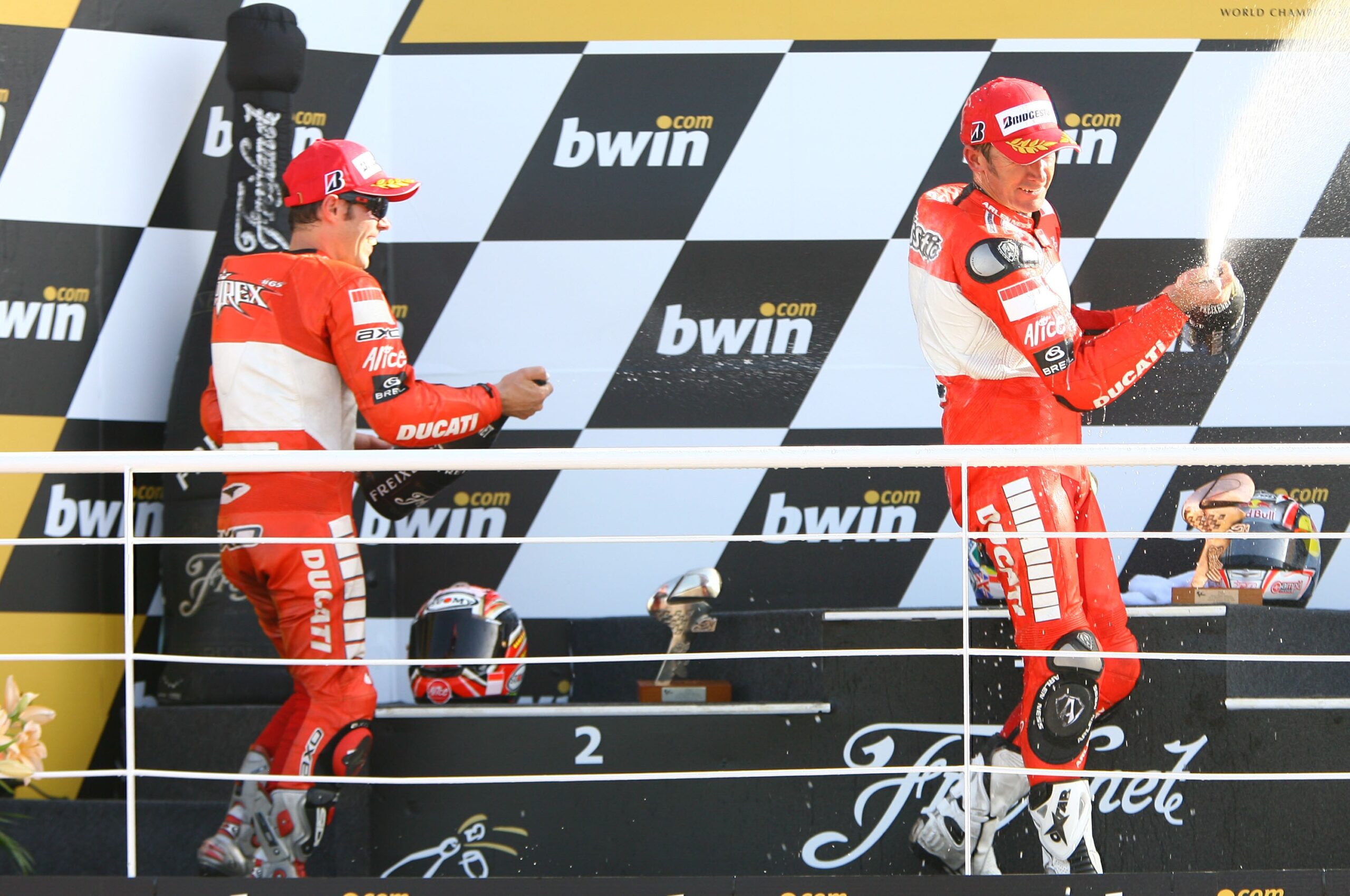 Troy Bayliss vinse il GP di Valencia nel 2006