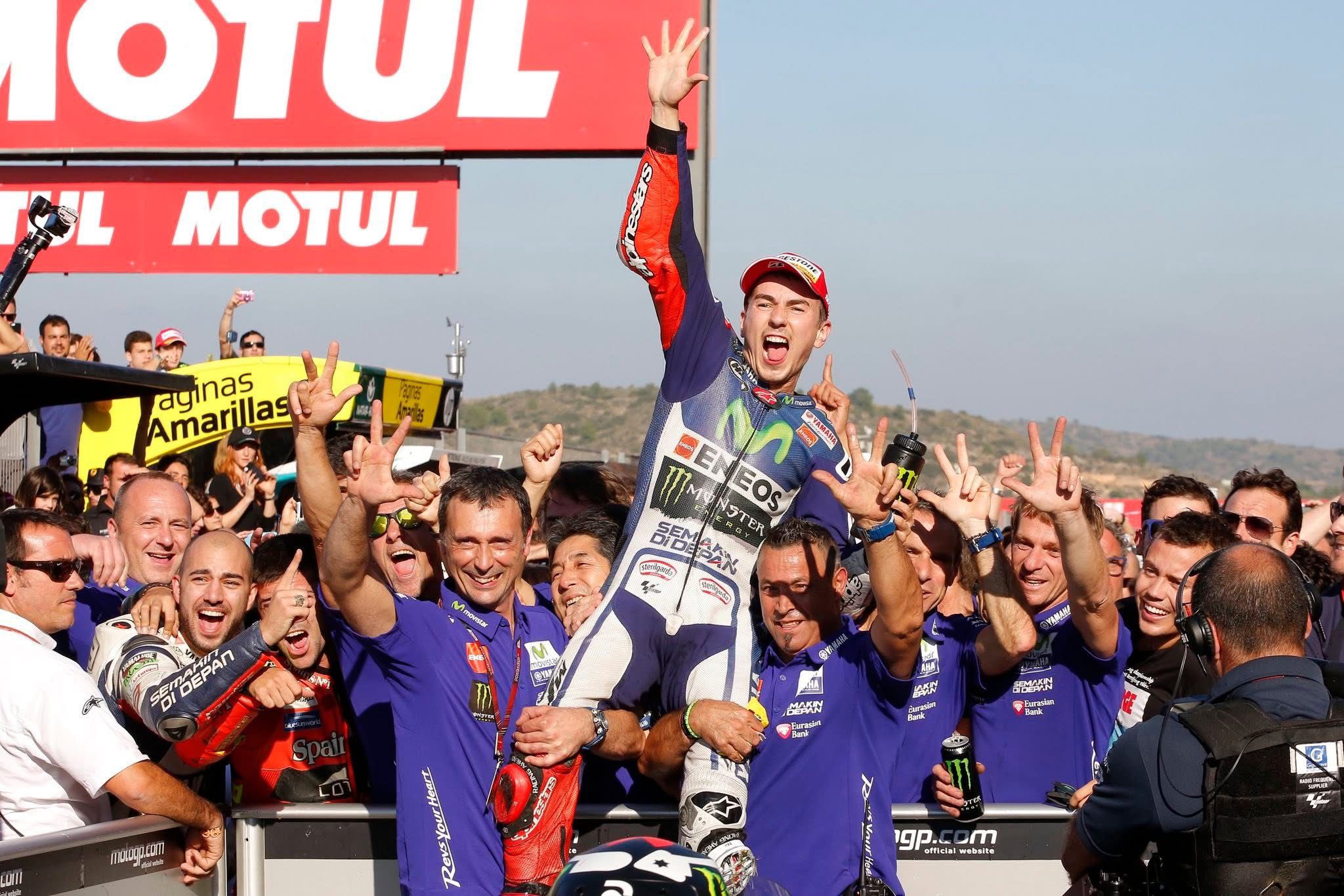 Lorenzo futuro coach di Vinales?