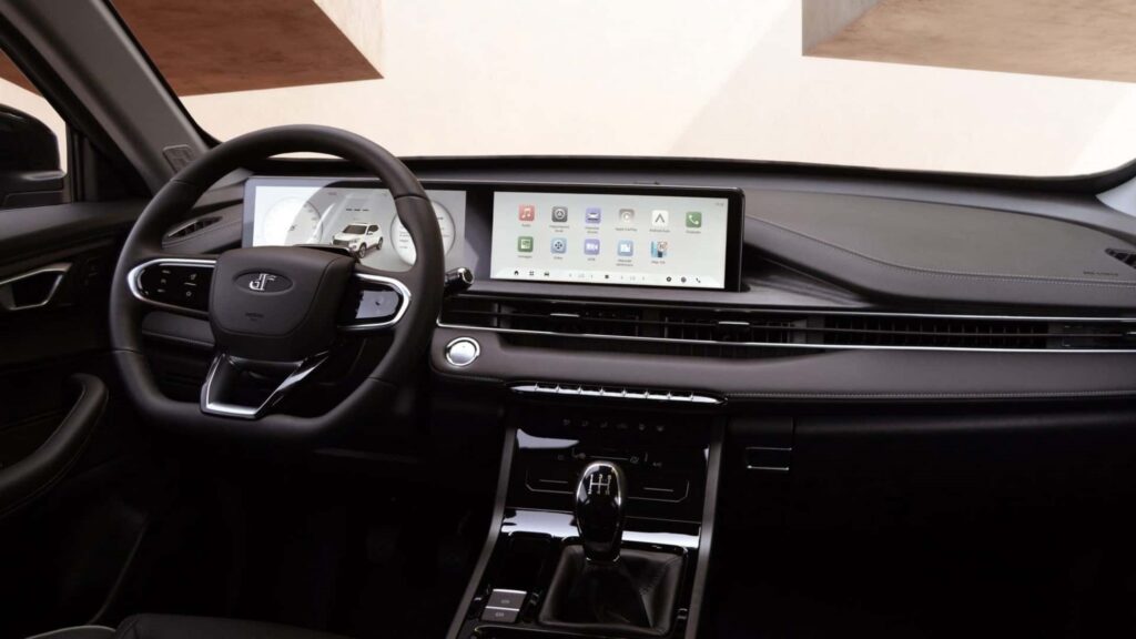 La plancia della DR5 2026 (© DR Automobiles)