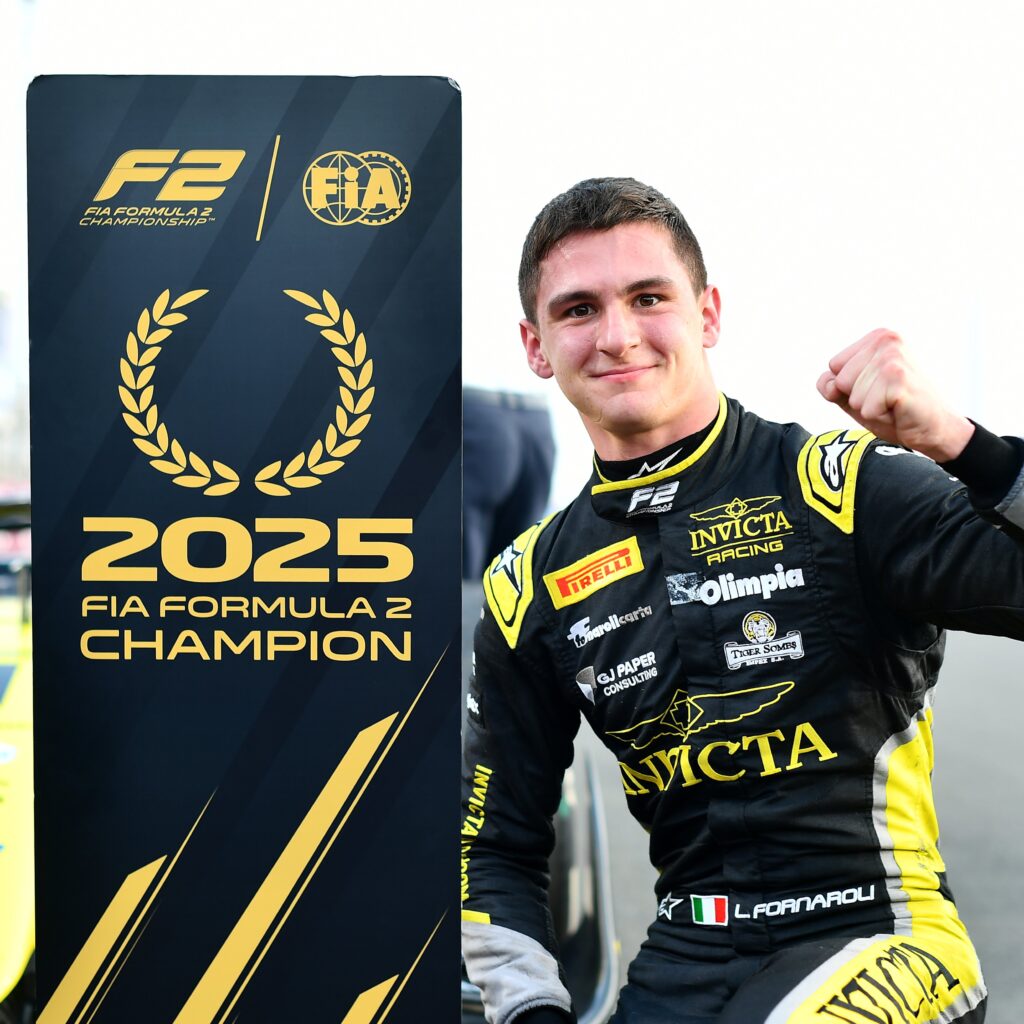 Leonardo Fornaroli è campione F2 2025! (© FIA Formula 2)