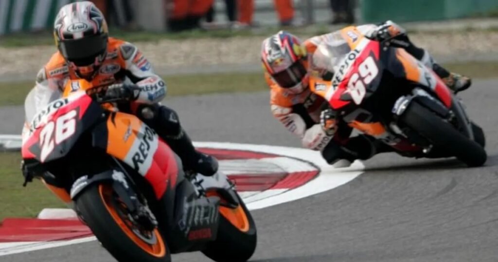 Pedrosa nel 2006 davanti ad Hayden (© MotoGP)