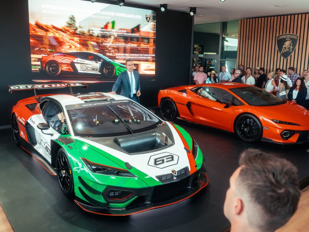 Rouven Mohr con la Temerario GT3 (© Lamborghini)