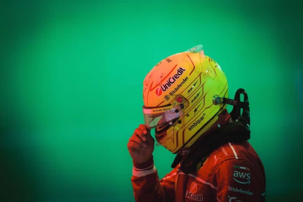 Lewis Hamilton nel sabato del Qatar (© Ferrari)