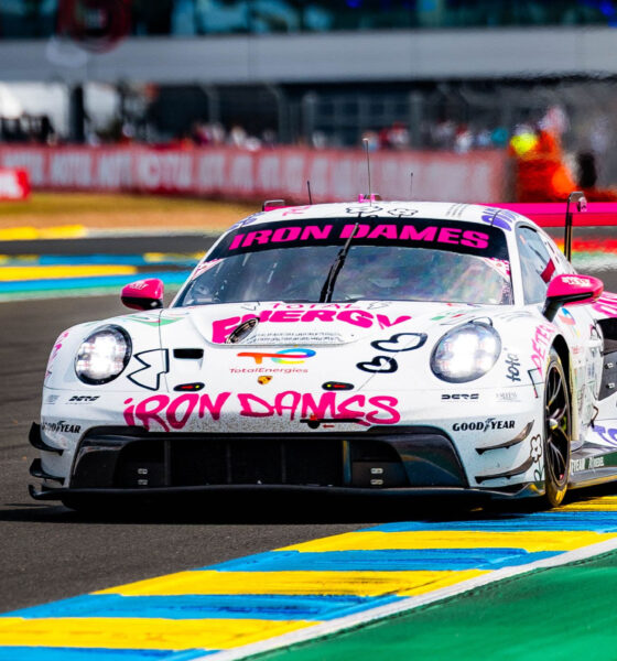 La Porsche #85 delle Iron Dames durante la 24 Ore di Le Mans