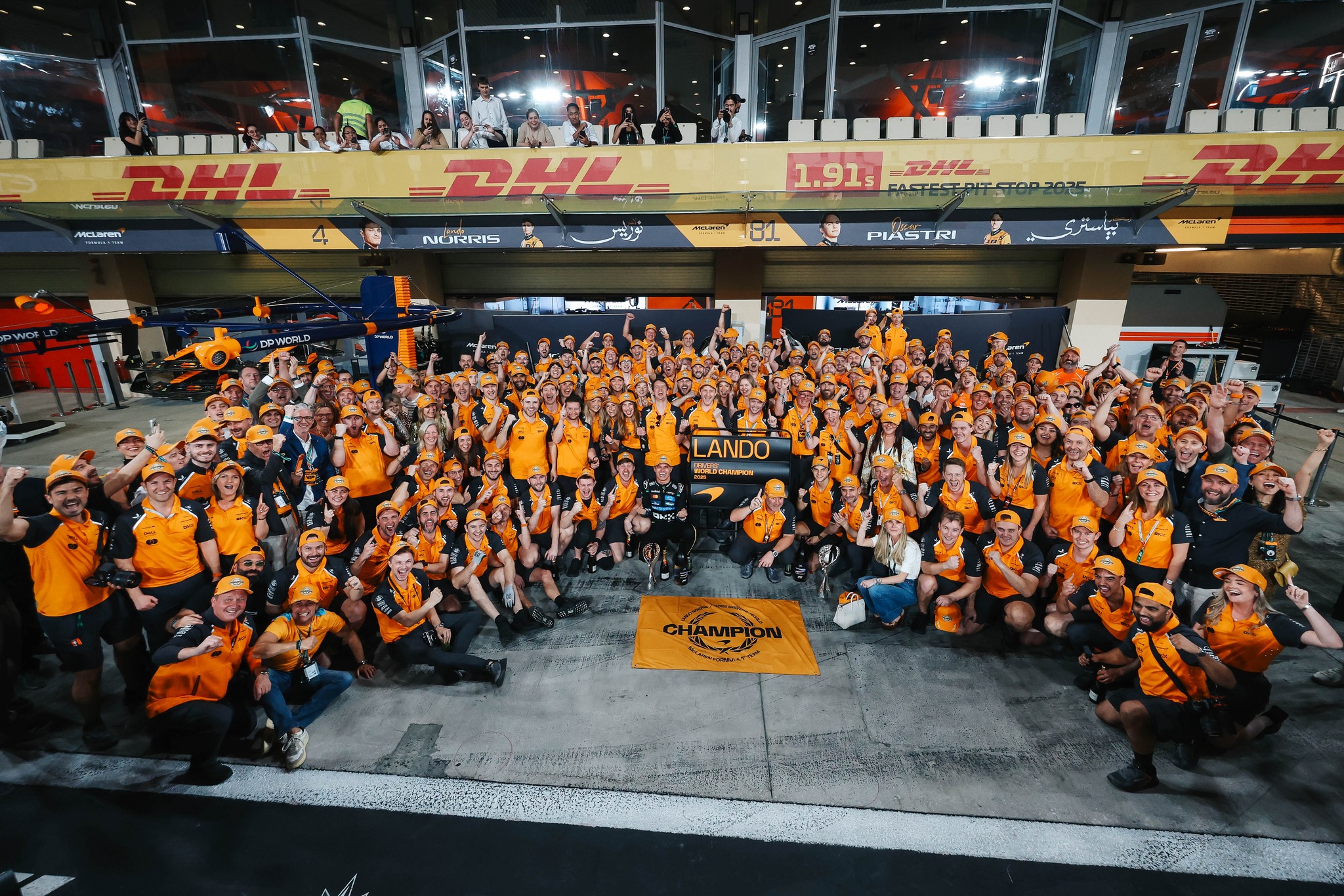 McLaren festeggia i titoli 2025