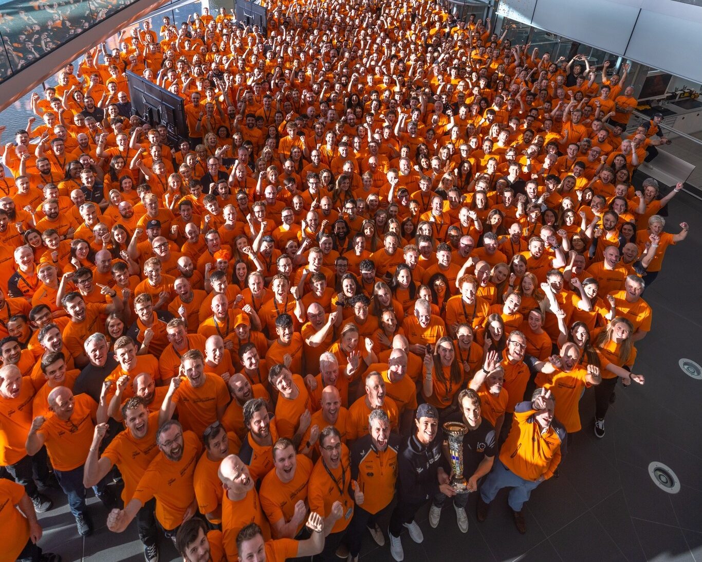 McLaren festeggia il Titolo Costruttori