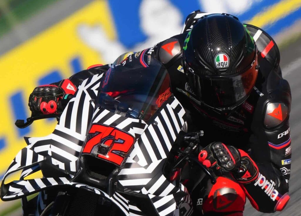 Bezzecchi in azione a Valencia