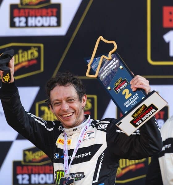 Valentino Rossi sul podio di Bathurst 2025