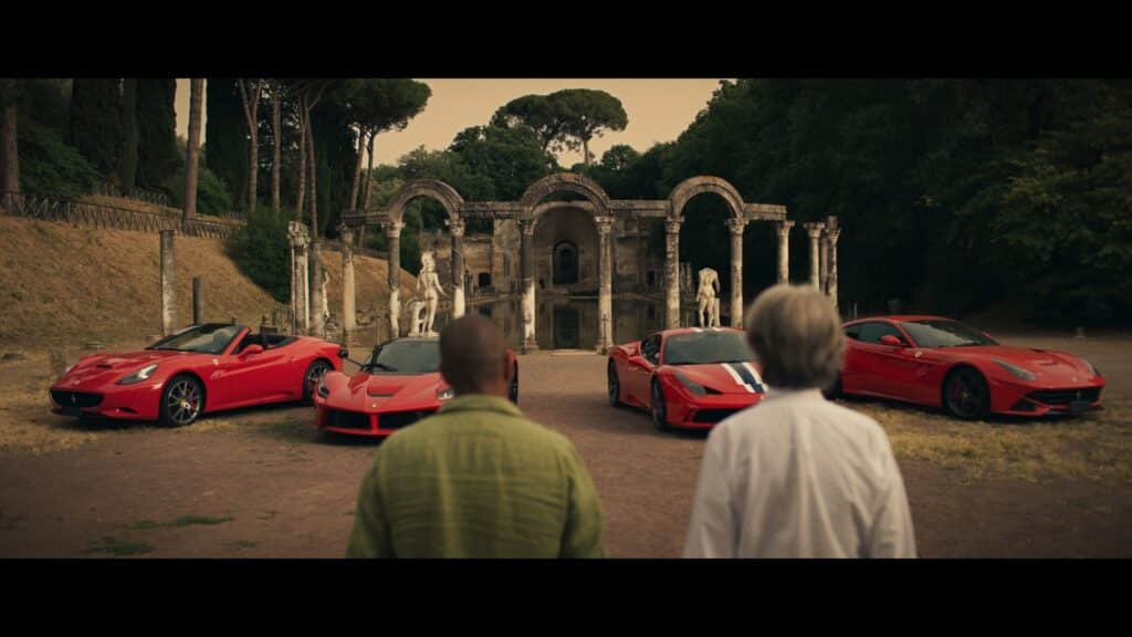 Montezemolo e Harris a Villa Adriana al termine di «Luca Seeing Red – Sognando Rosso» (© Notorius Pictures)