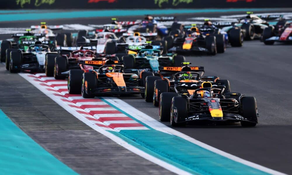 La partenza del GP di Abu Dhabi 2025 (© Red Bull Content Pool)