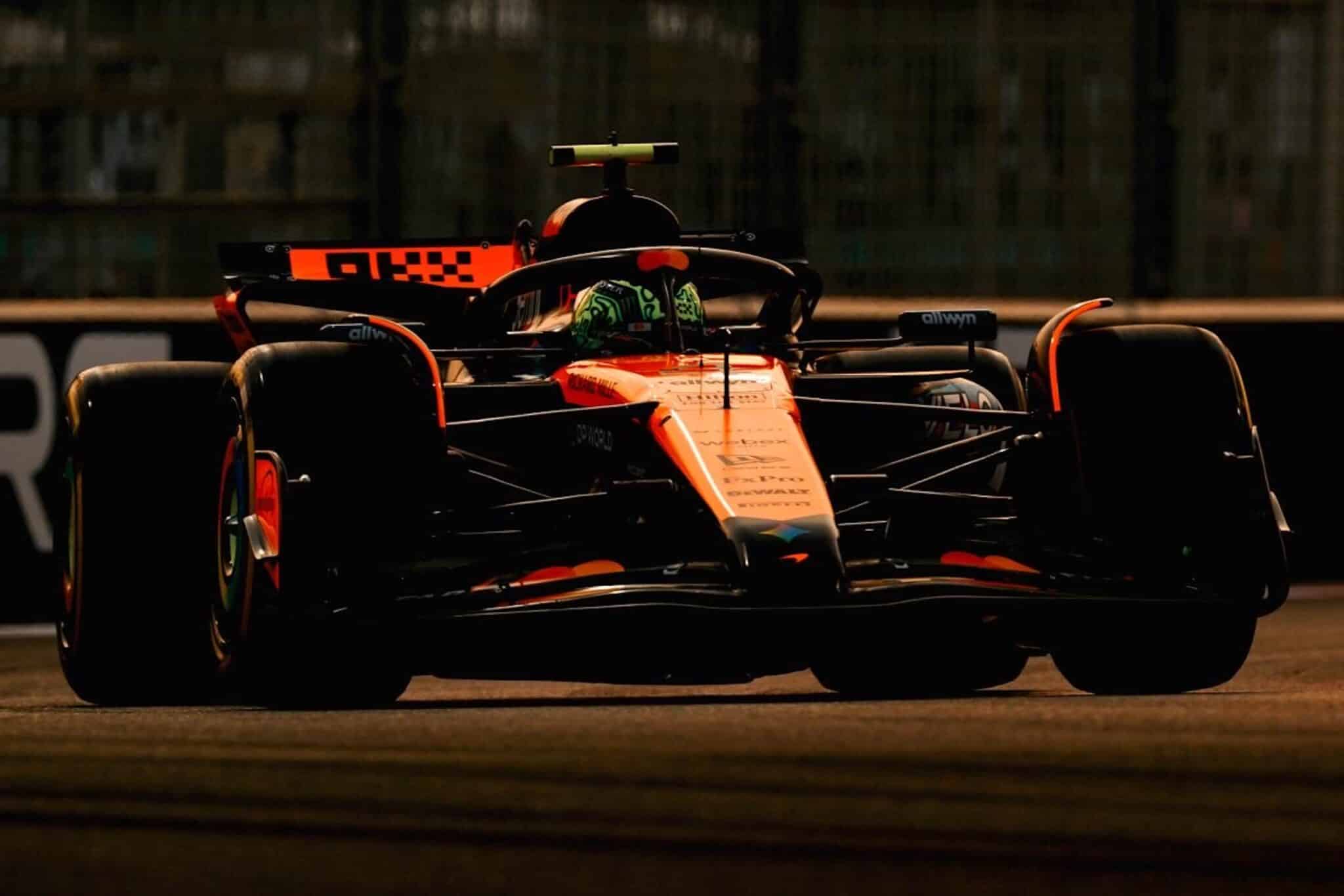 Lando Norris durante le prove libere del GP di Abu Dhabi 2025 (© McLaren)