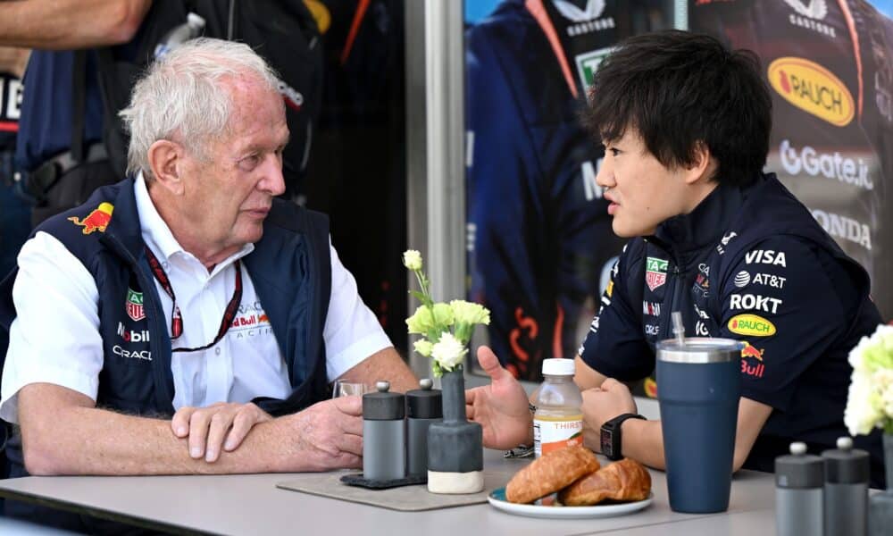 Helmut Marko e Yuki Tsunoda (© Red Bull Content Pool)