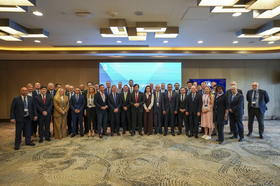 La foto dei membri del FIA World Motor Sport Council 2025 (© FIA)