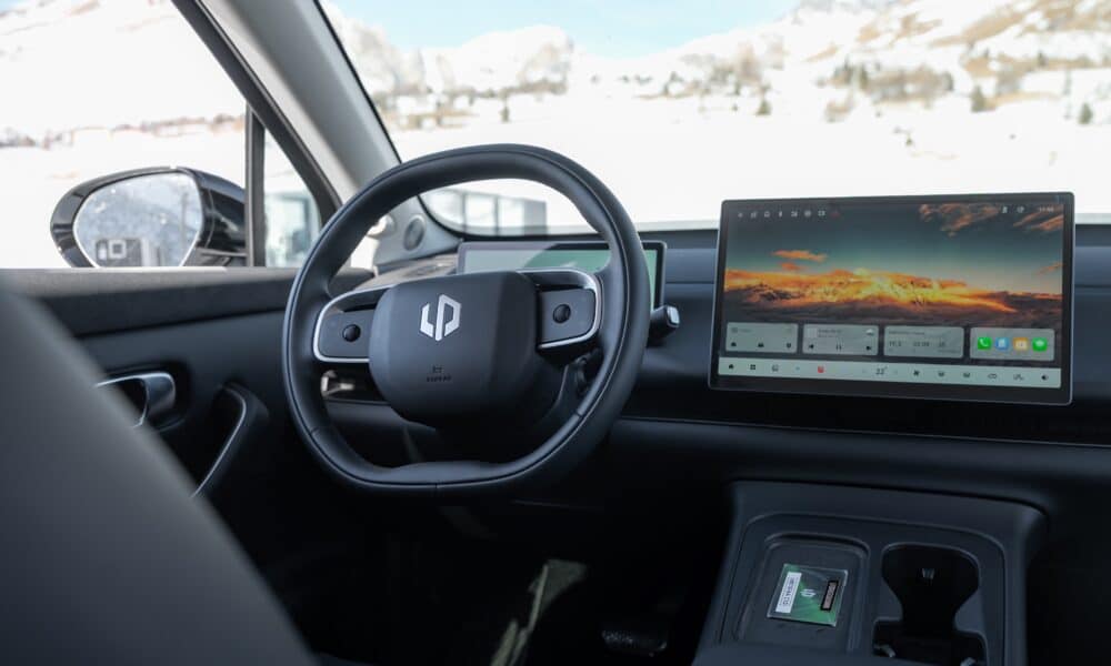 leapmotor c10 awd interni