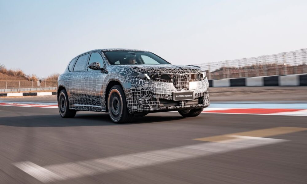 La nuova BMW iX3 Long Wheelbase, che strizza l'occhio al mercato cinese