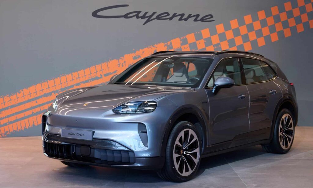 porsche cayenne electric